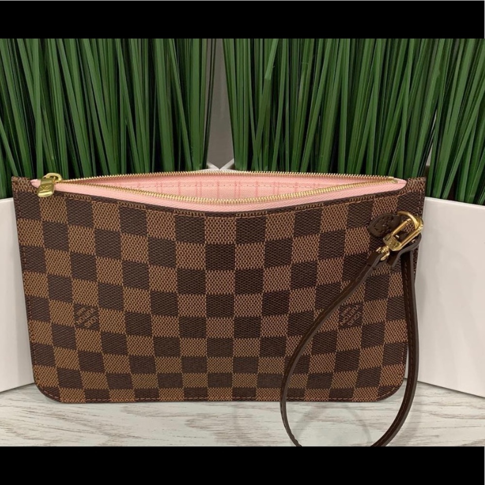 Neverfull MM Damier Ebene pouch w/ Rose Ballerina